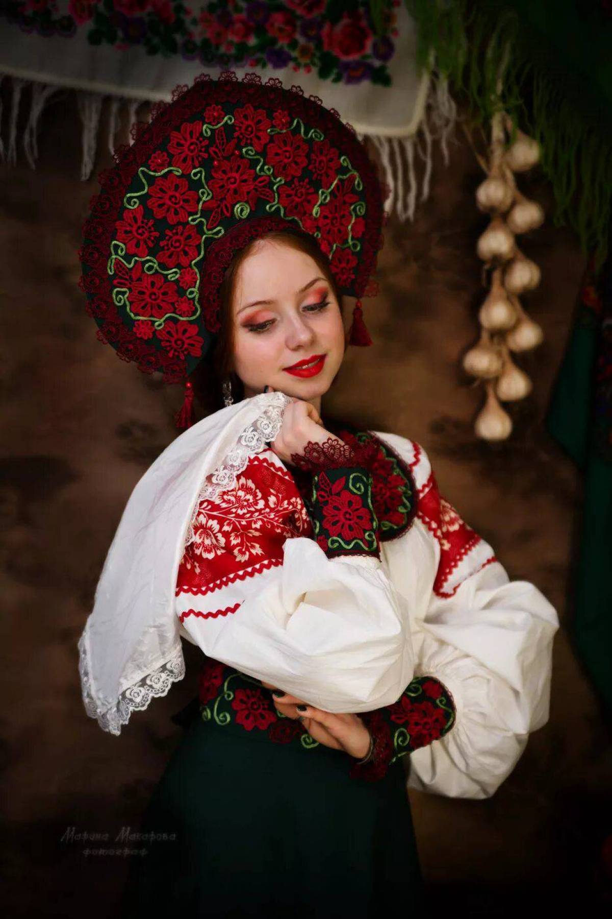 Women in Slavic costumes underwear in Taif