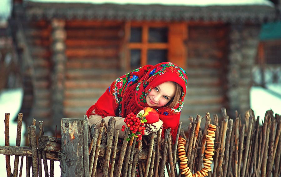 Sexy girl Women in Slavic costumes in Taif