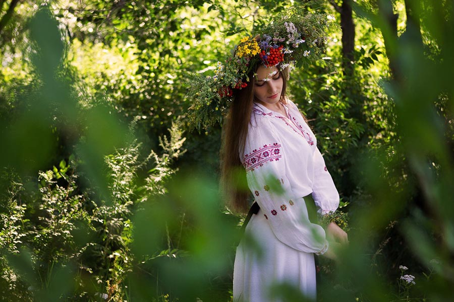 Model Girls in Slavic costumes in Taif