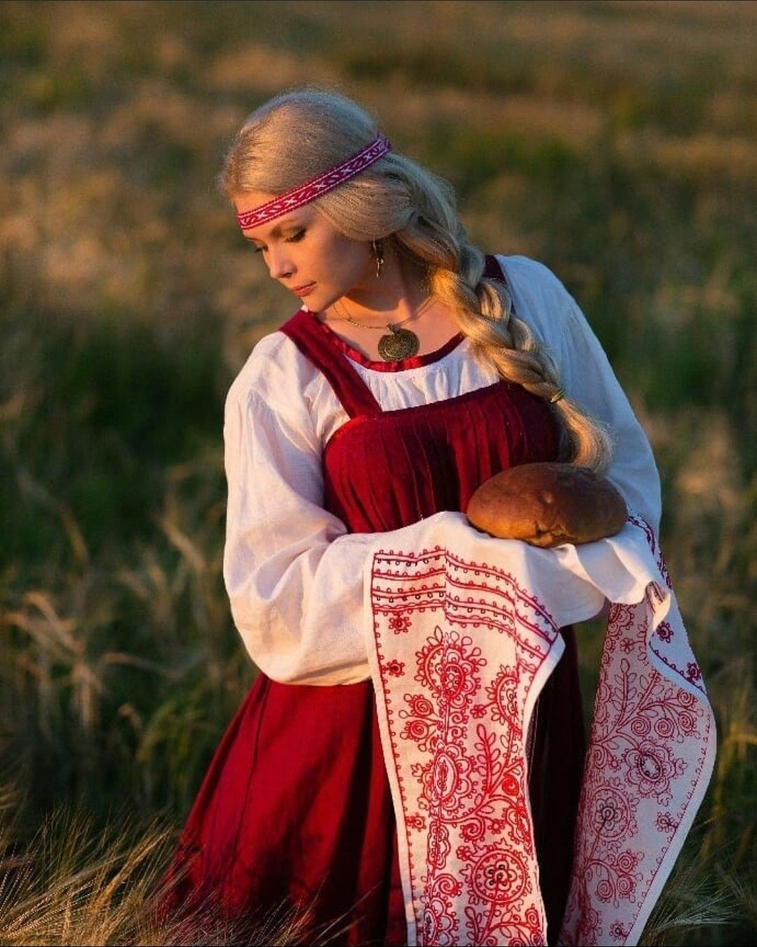 Girls in Slavic costumes in Taif