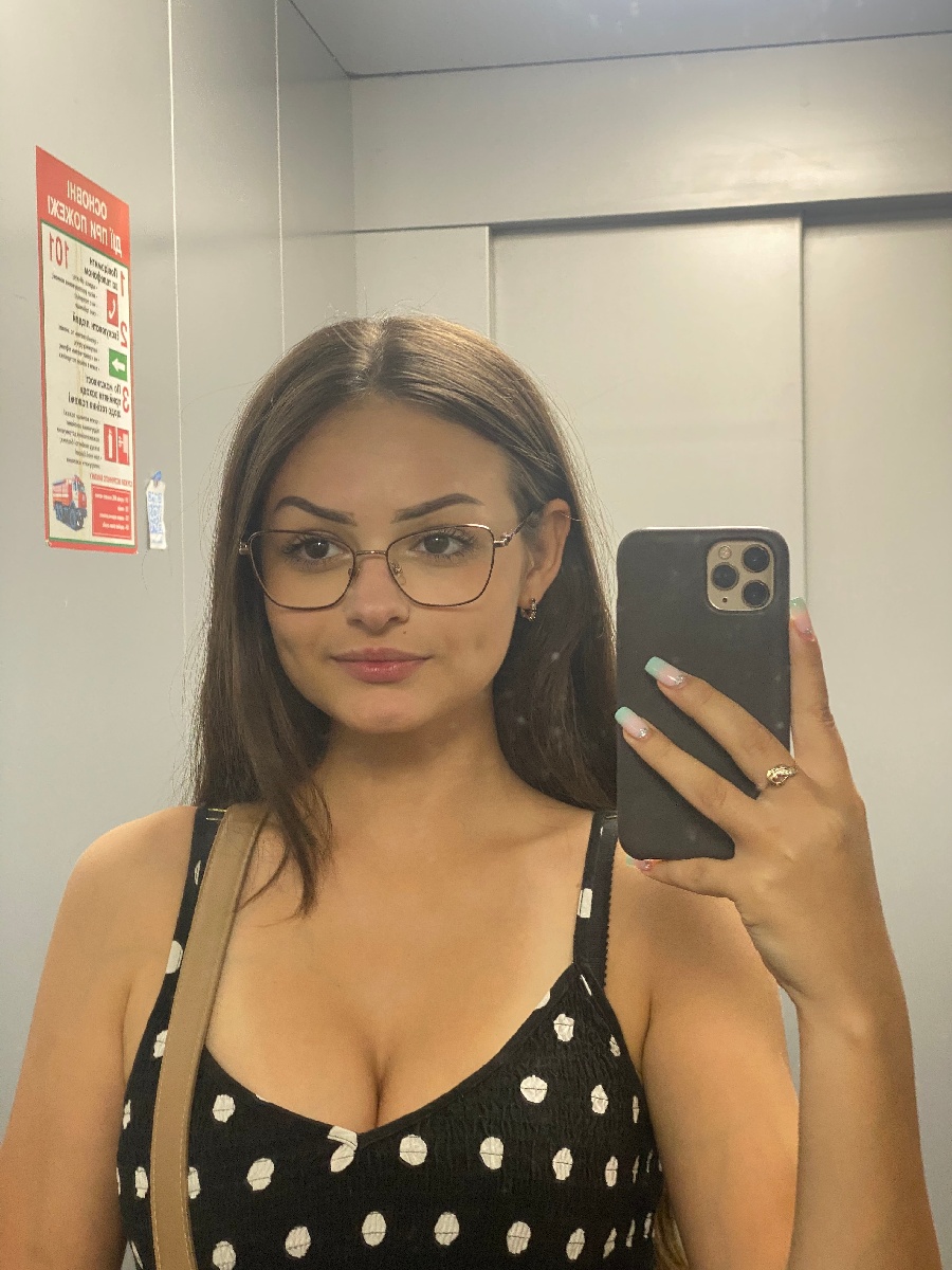 Sexy model Stacy in Taif